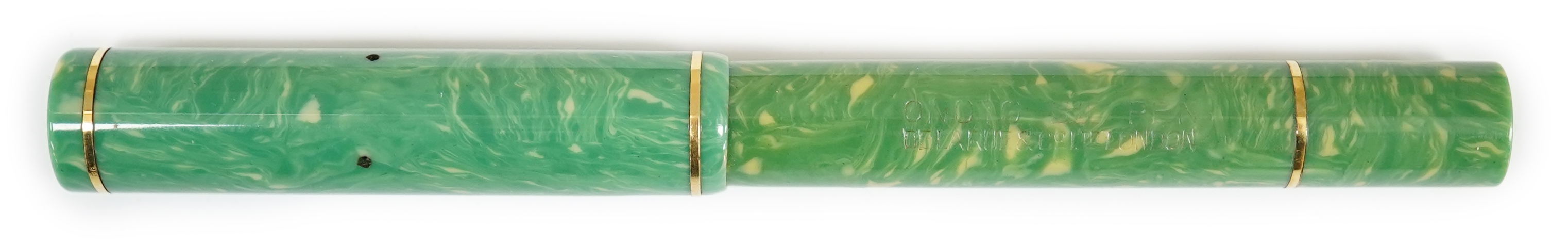 A De La Rue Onoto lever filler in green with rolled gold bands